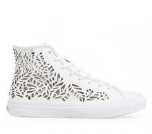 Carica l&#39;immagine nel visualizzatore di Gallery, VANS | SK8-HI DECON (CUTOUT)| LEAVES/WHITE
