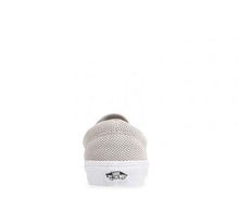 Carica l&#39;immagine nel visualizzatore di Gallery, VANS | CLASSIC SLIP-ON (PERFORATED SUEDE)
