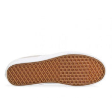 Carica l&#39;immagine nel visualizzatore di Gallery, VANS | CLASSIC SLIP-ON (PERFORATED SUEDE)
