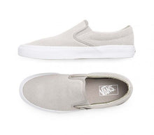 Carica l&#39;immagine nel visualizzatore di Gallery, VANS | CLASSIC SLIP-ON (PERFORATED SUEDE)
